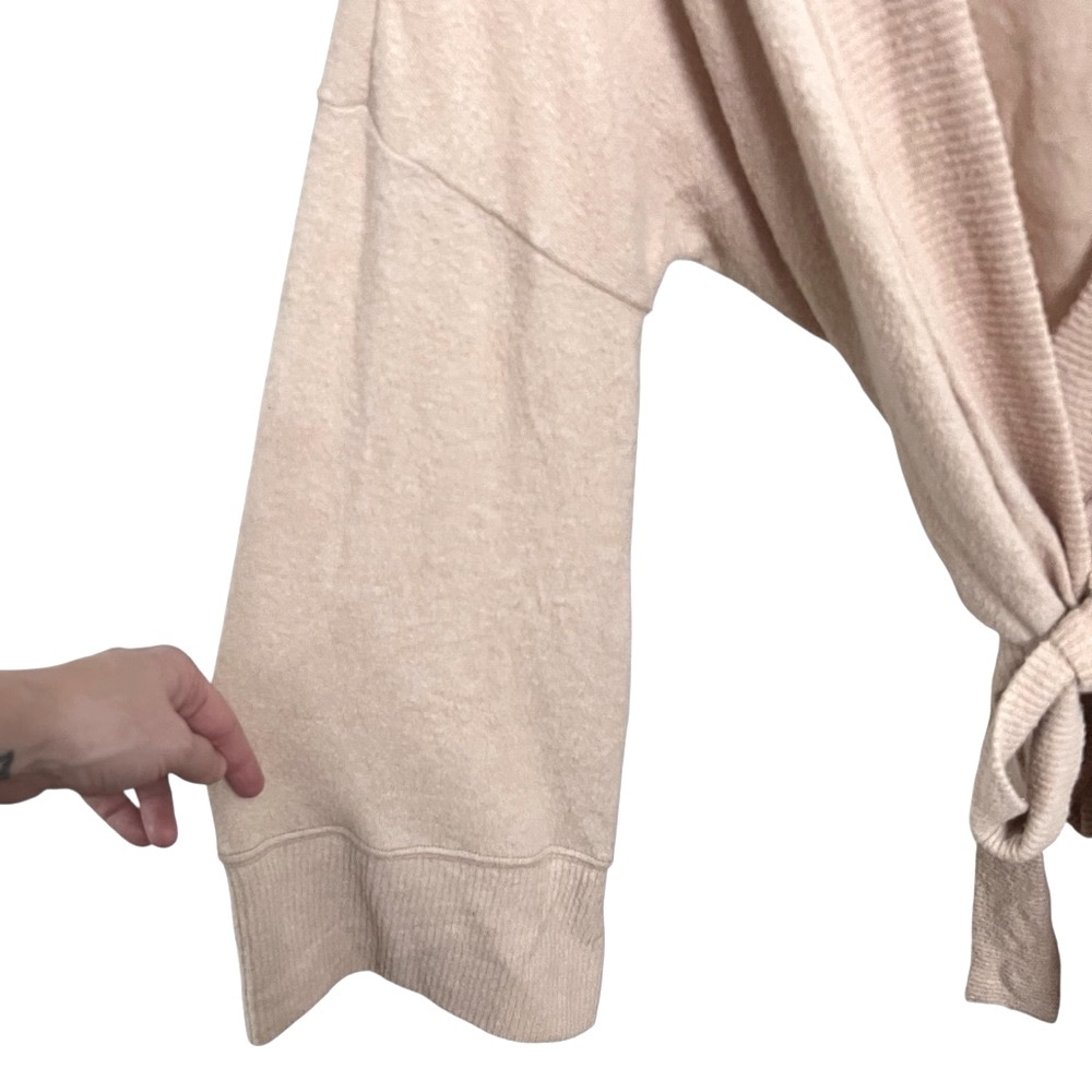 FREE PEOPLE BEACH WRAP ME UP LIGHTWEIGHT SOFT BELL SLEEVE TOP SIZE SMALL - Picture 4 of 9